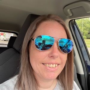 Meet your Posher, Ivah